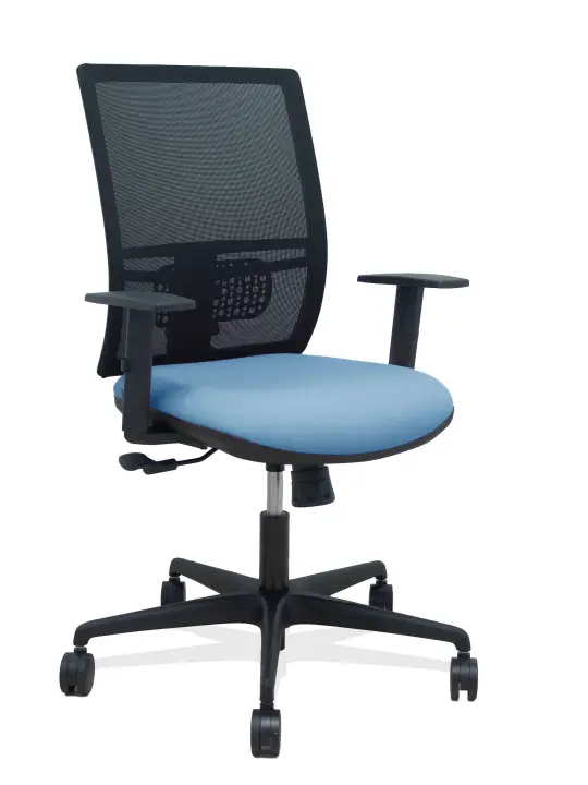 Silla Yunquera sincro malla negra bali azul cielo brazo regulable