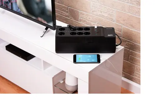 Back-UPS 650VA 230V 1 USB charging port - (Offline-) USV sistema de alimentación ininterrumpida (UPS) En espera (Fuera de línea) o Standby (Offline) 0,65 kVA 400 W 8 salidas AC - Imagen 3