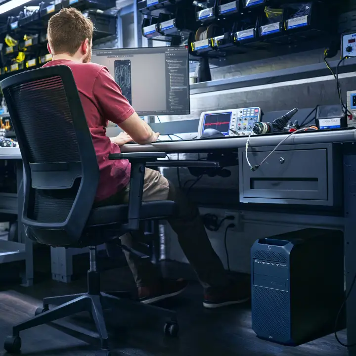 Z4 G5 Workstation PC Wolf Pro Security Edition Windows 11 Pro Torre Puesto de trabajo AI Workstation