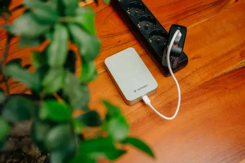 Charge 'n' Go Essentials 20000 mAh Cargador inalámbrico Verde - Imagen 6