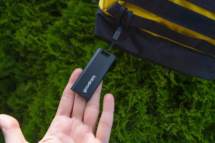 SSDR-GMRE-01T-K0 unidad externa de estado sólido 1 TB 3.2 Gen 2 (3.1 Gen 2) Negro