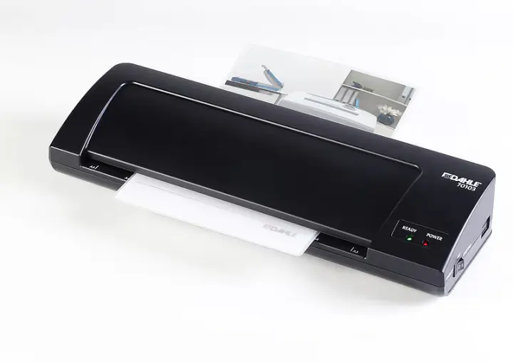 70103 Plastificadora en frío/caliente 250 mm/min Negro