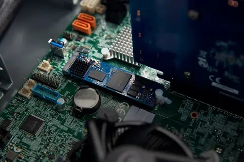 960G DC2000B PCIe 4.0 M.2 2280 Enterprise SSD - Imagen 8