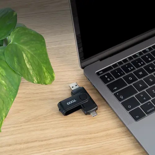 Lector de Tarjetas USB (USB-C 2.0 + USB A 3.0), SD/TF, Color Negro - Imagen 3