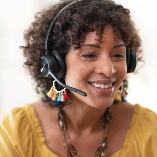 Auriculares Voyager 4320 USB-C + adaptador BT700 + soporte de carga - Imagen 3