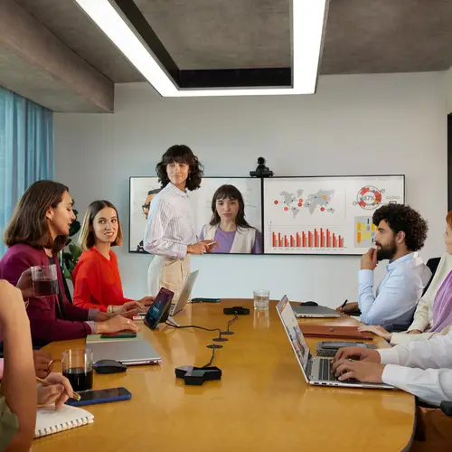 Cámara inteligente Studio E60 4K con zoom óptico de 12 aumentos y MPTZ - Imagen 4