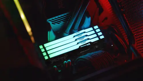 FURY Beast 16 GB 5200 MT/s DDR5 CL40 DIMM RGB - Imagen 15
