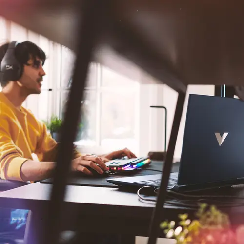 Victus Gaming Laptop 15-fa2042ns Intel Core 7 240H Portátil 39,6 cm (15.6") Full HD 16 GB DDR4-SDRAM 1 TB SSD NVIDIA GeForce RTX 5060 Wi-Fi 6 (802.11ax) FreeDOS Azul - Imagen 5