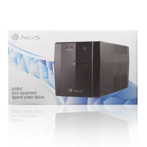 FORTRESS 1500 V2 En espera (Fuera de línea) o Standby (Offline) 1,2 kVA 720 W 3 salidas AC - Imagen 4
