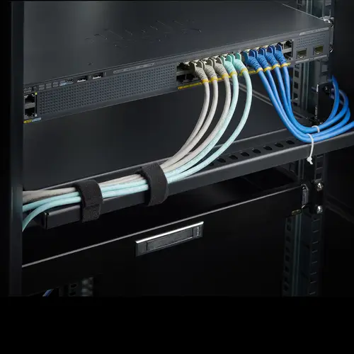 Barra 1U de Amarre Horizontal para Gestión de Cables en Rack - para Racks de 19" - Profundidad Ajustable - Guía Horizontal para Paneles de Parcheo / Switches / PDUs - Imagen 6