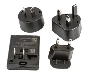 213-029-001 adaptador de enchufe eléctrico Negro