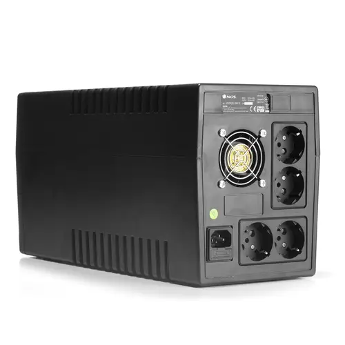 FORTRESS 2000 V2 En espera (Fuera de línea) o Standby (Offline) 1,5 kVA 900 W 4 salidas AC - Imagen 3