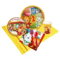 Front of men's Basic Tee in black.