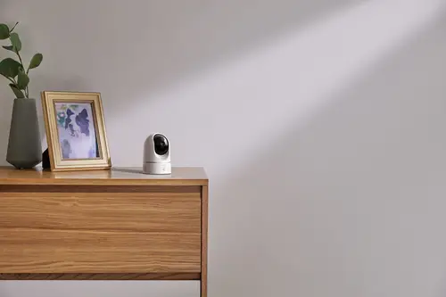 Security Indoor CAM 2K Pan & Tilt, Camara vigilancia WiFi Interior, Reconocimiento de Personas, con Asistente de Voz, Sensor de Movimiento, nessun canone mensile, No se Requiere HomeBase - Imagen 6