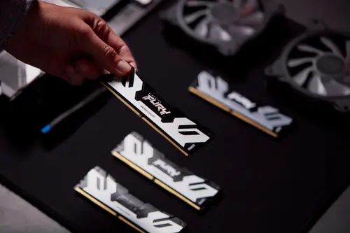 FURY 16 GB 6400 MT/s DDR5 CL32 DIMM Renegade White XMP - Imagen 17