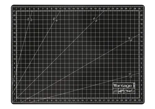 PLANCHA DE CORTE VANTAGE A4 NEGRA