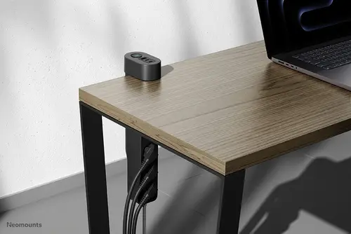 DS22-840BL6 Regleta de sobremesa con abrazadera y puertos USB-C y USB-A - carga rápida - Imagen 13