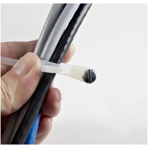 Bridas sujetacables de 20cm con perforación de montaje - 4 mm de ancho, para grupo de cables de 52 mm, soportan 22 kg de tensión, de Nylon 66, UL, paquete de 100 - Imagen 2