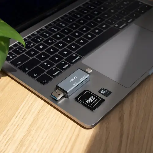 Lector de Tarjetas SD + TF, con entradas USB-C 3.0 + USB A, Color Gris - Imagen 3