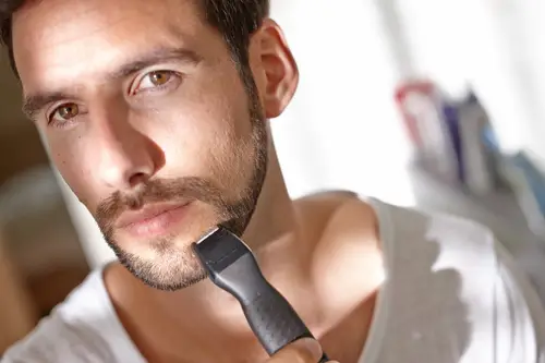 MULTIGROOM Series 1000 MG1100/16 Perfilador de barba potente y preciso - Imagen 18