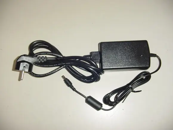 E571601 adaptador e inversor de corriente Interior 50 W Negro