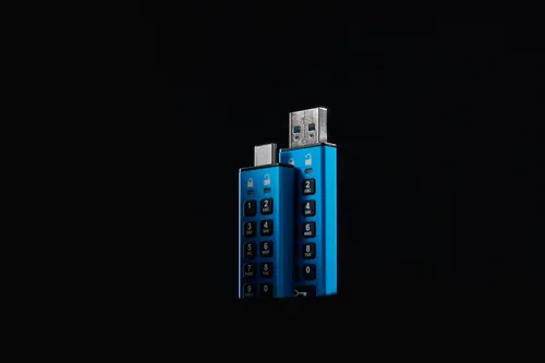 IronKey Keypad 200 de 64 GB, FIPS 140-3 nivel 3 (pendiente) cifrado AES-256 - Imagen 3