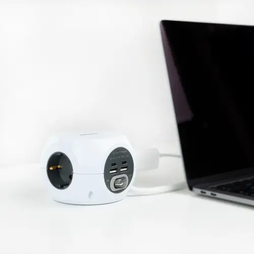 Base de 3 enchufes con 4 USB's (2 USB A + 2 USB-C), con interruptor - Imagen 10