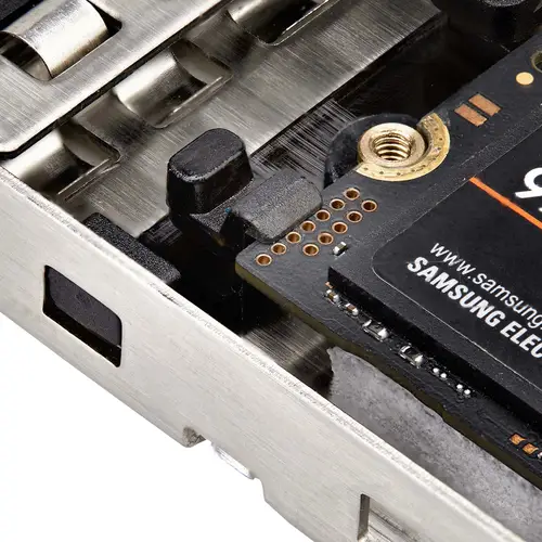 Tarjeta Rack Móvil de 2 Bahías para SSD NVMe M.2 a PCIe x8 - Requiere Bifurcación - Bahías de Intercambio en Caliente - Instalación sin Herramientas - Imagen 6