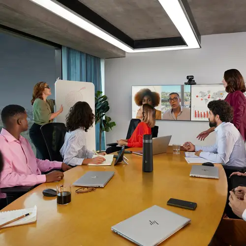 Cámara inteligente Studio E60 4K con zoom óptico de 12 aumentos y MPTZ - Imagen 5