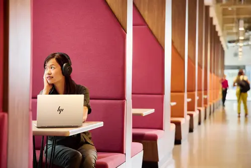 EliteBook 8 Flip G1i 13 inch Notebook AI PC Wolf Pro Security Edition Copilot+ PC Intel Core Ultra 7 255U Híbrido (2-en-1) 33,8 cm (13.3") Pantalla táctil WUXGA 32 GB LPDDR5x-SDRAM 1 TB SSD Wi-Fi 7 (802.11be) Windows 11 Pro Plata - Imagen 14