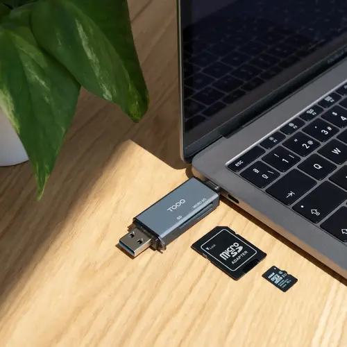 Lector de Tarjetas SD + TF, con entradas USB-C 3.0 + USB A, Color Gris - Imagen 5