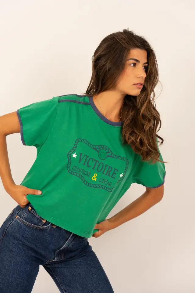 Camiseta Victoire