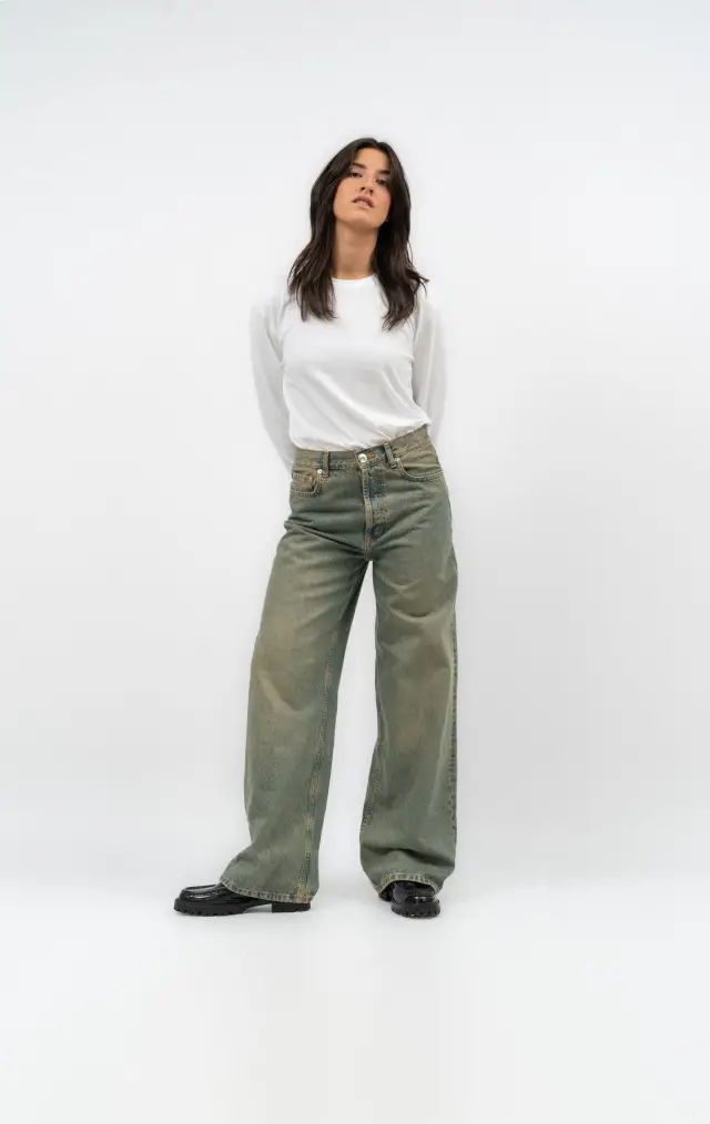 JEANS ESSENCE OVERDYE