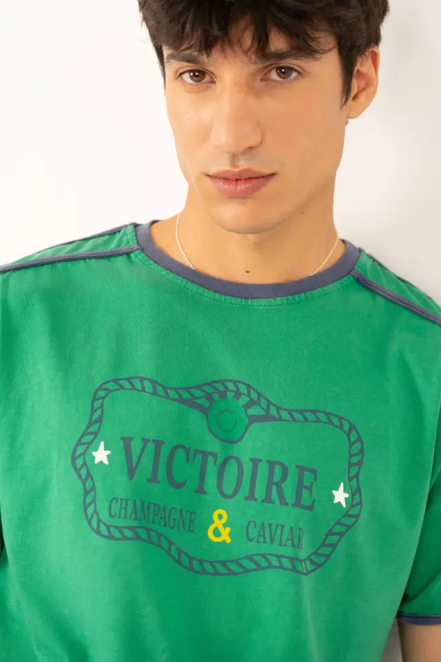 Camiseta Victoire